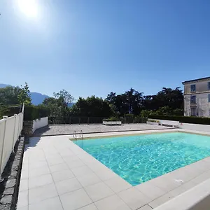 Grand Studio 38m2 Dans Ancien Palace Avec Piscine Et Place De Parking Privée Aix-les-Bains